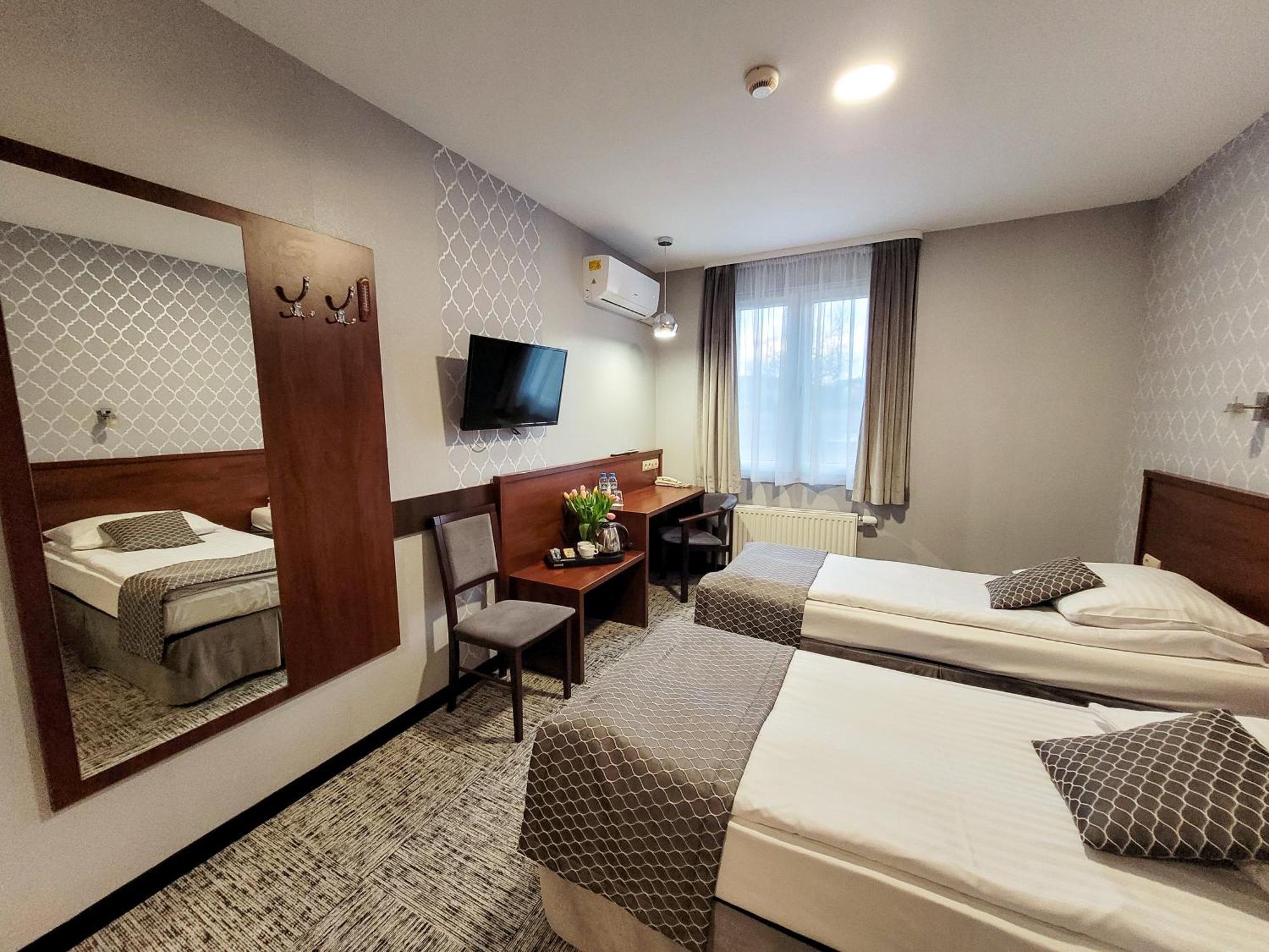 Hotel Fero Express Klimatyzowane Ac Cracovia
